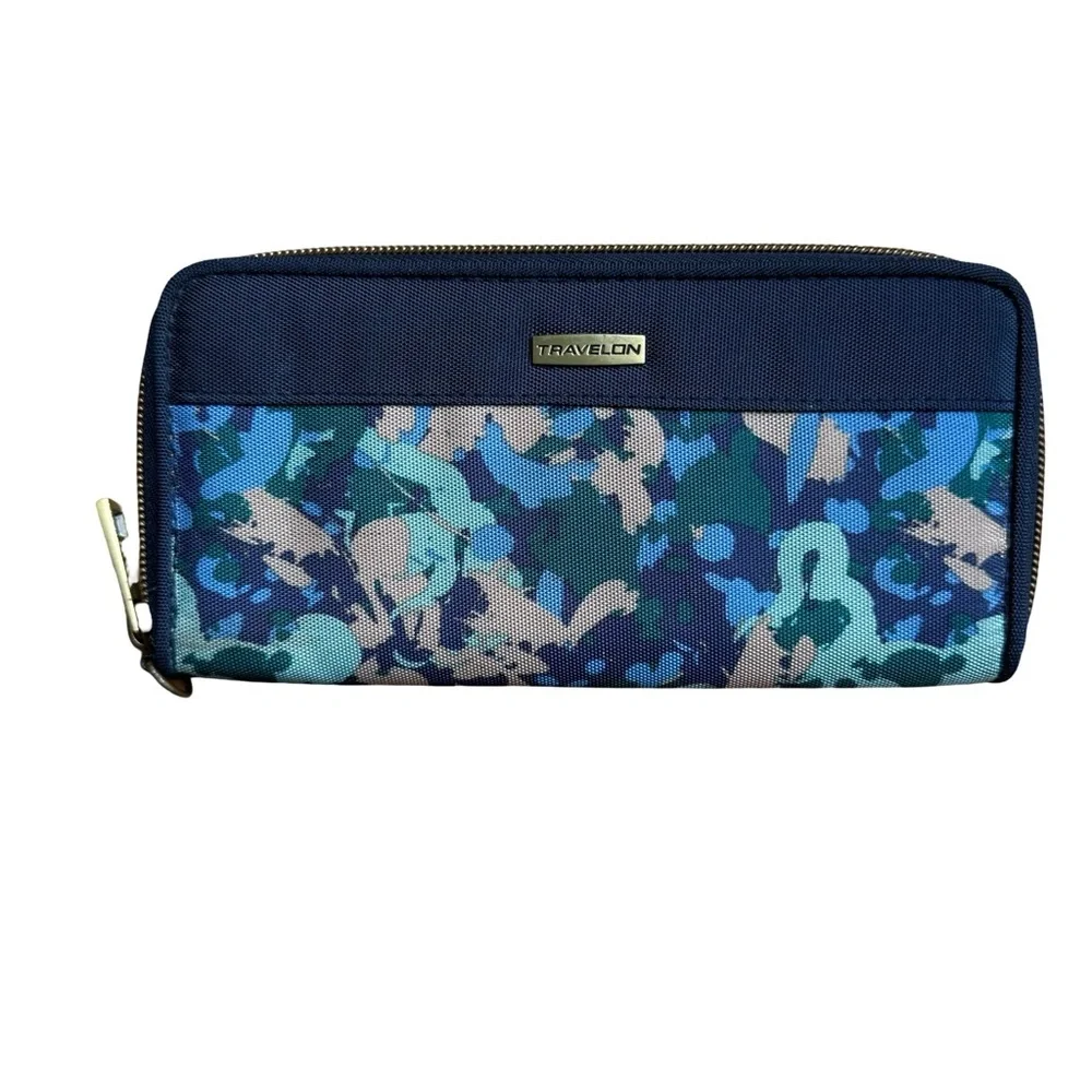 Travelon RFID blocking Zippered Blue Floral Travel Wallet - Picture 1 of 4